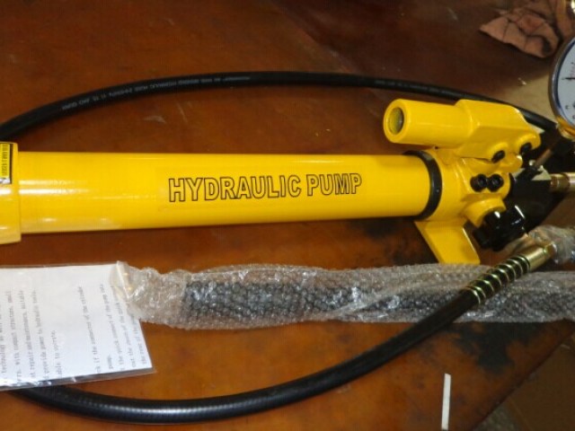 Tay-bom-thuy-luc-TLP HHB-700B