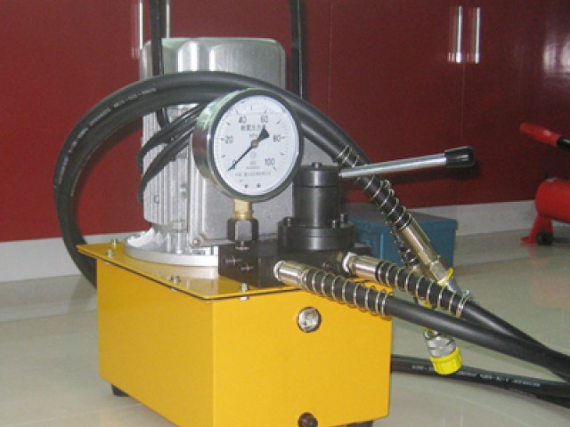 May-bom-đien-thuy-luc-TLP-HHB-630B